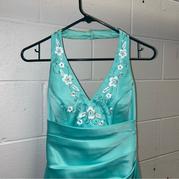 Morgan & co, turquoise dress with floral details, size 5/6 - Picture 3 of 7